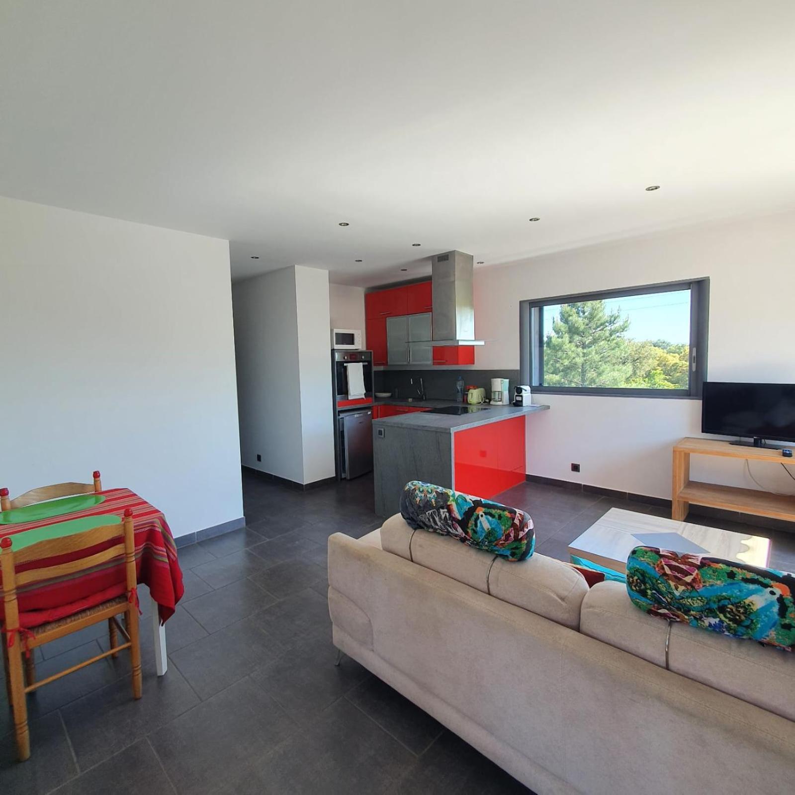 Chez J, Appartement A L'Etage, T3 Lecci Bagian luar foto